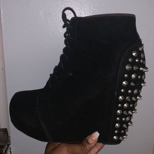 Black velvet spiked bootie